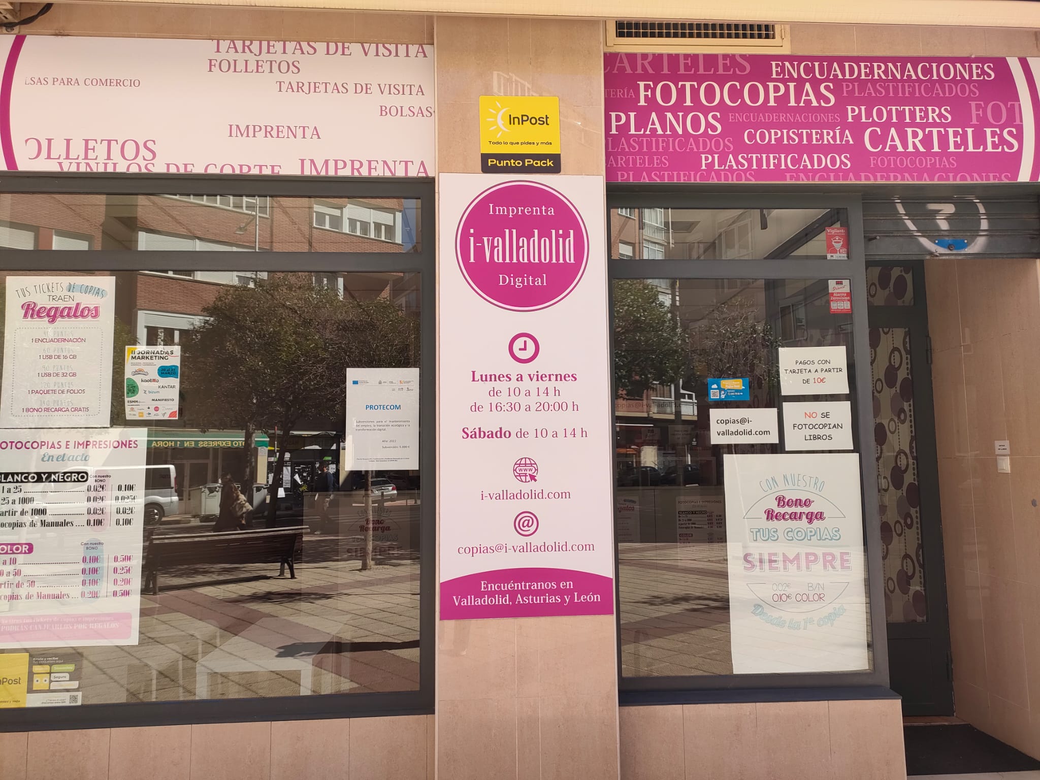 Se traspasa copistería en zona de Facultades